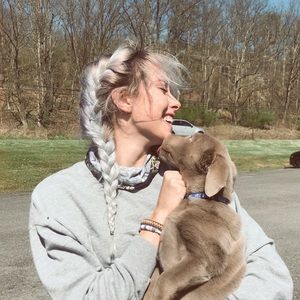 Meet your Posher, Caroline